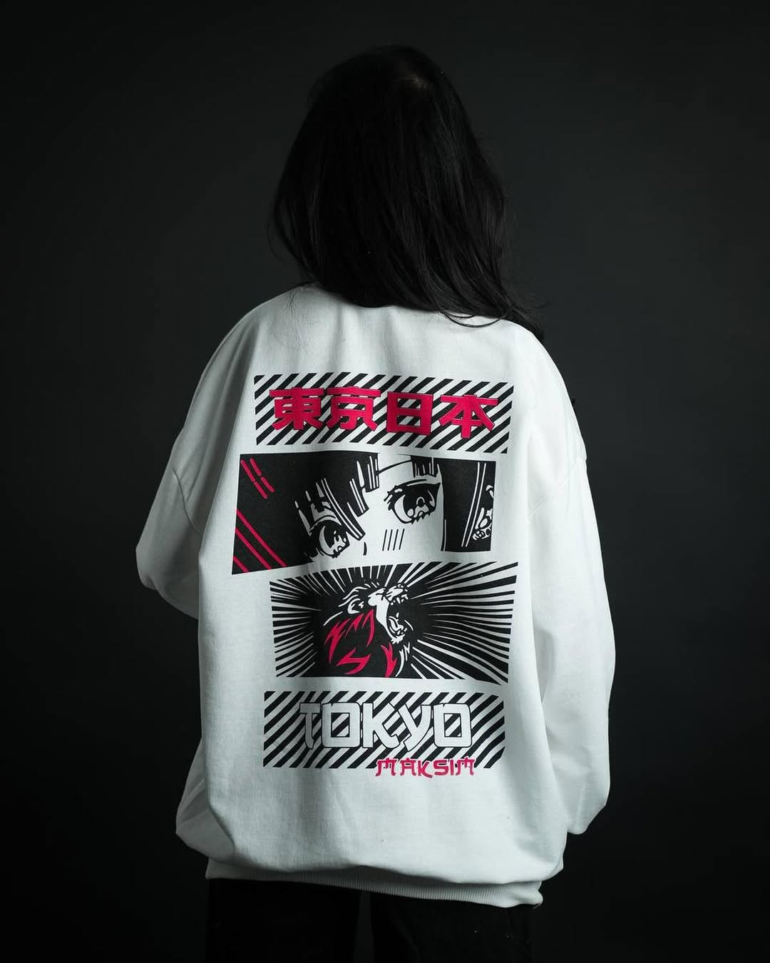 سويتر انمي طوكيو , قالب طبيعي