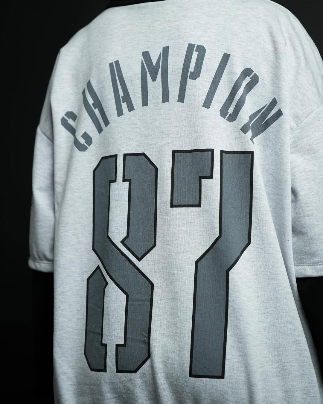 SPARKS 87 - هودي ابيض واسود , قالب طبيعي