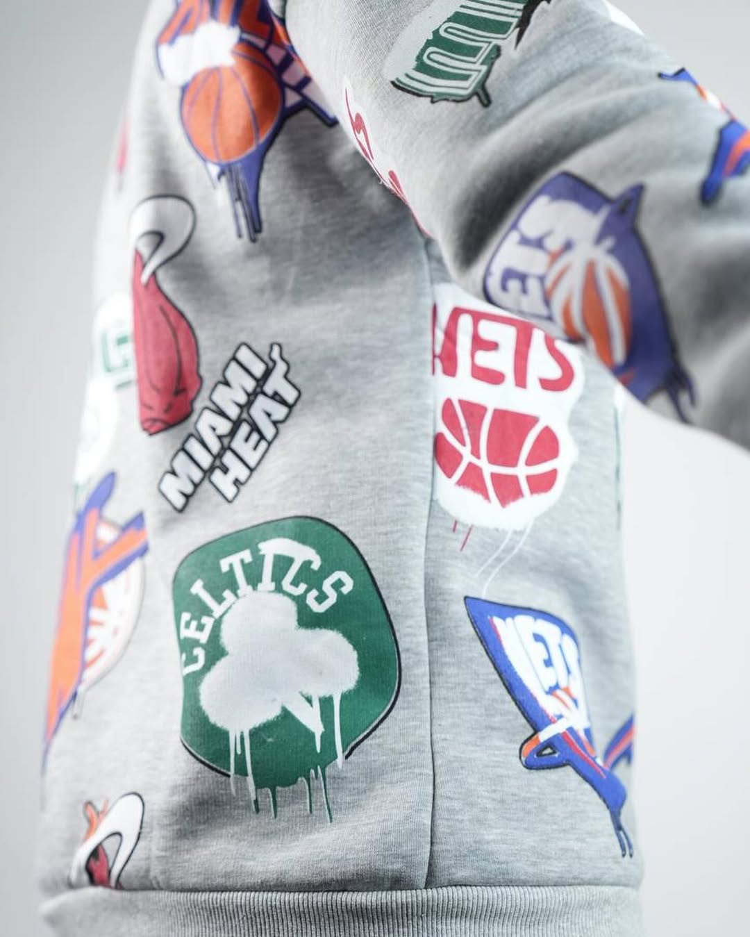 NBA - سويتر قطني قالب كبير شعار فريق