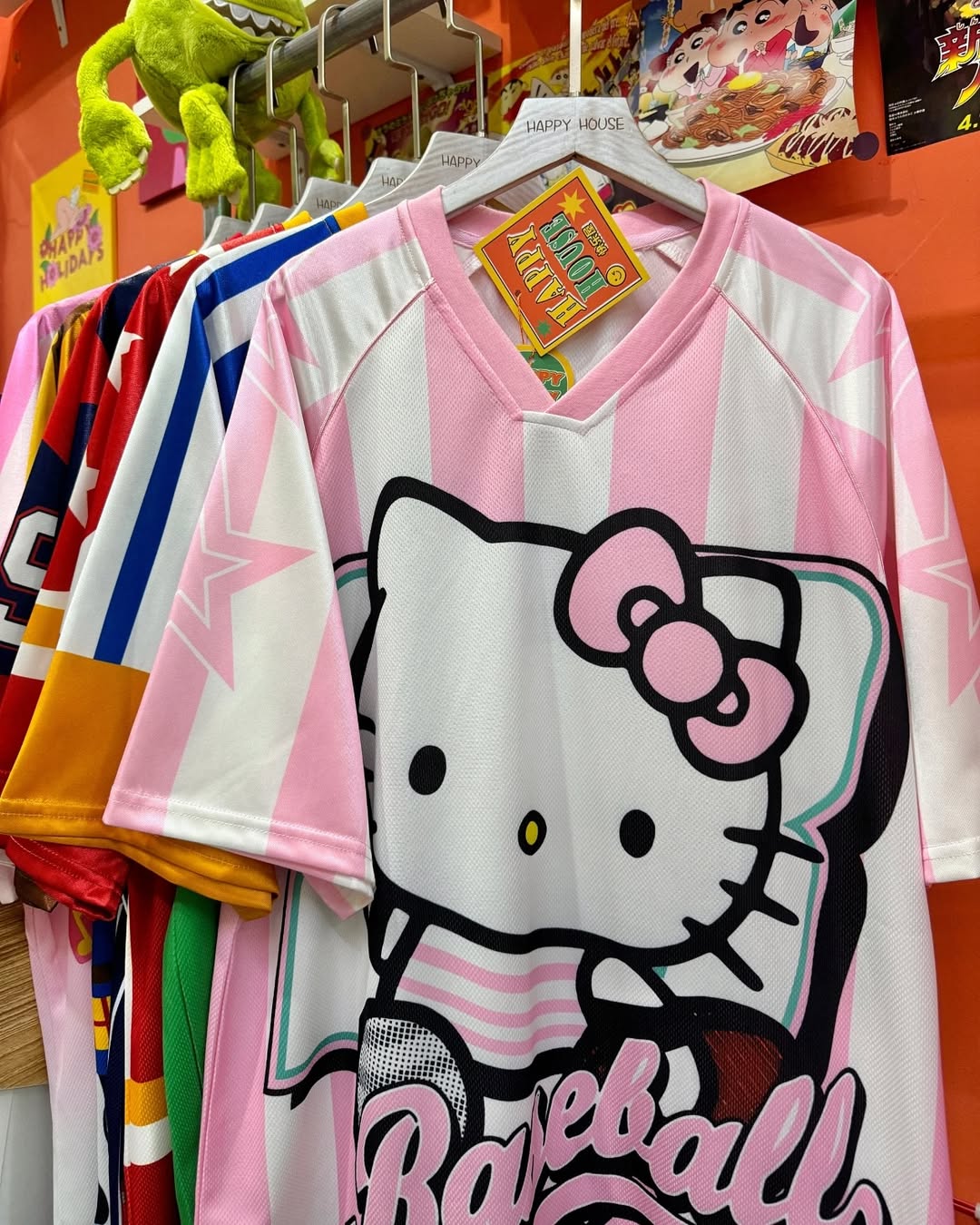 تيشيرت بناتي هيلو كيتي مخطط ابيض ووردي , قالب صغير✅