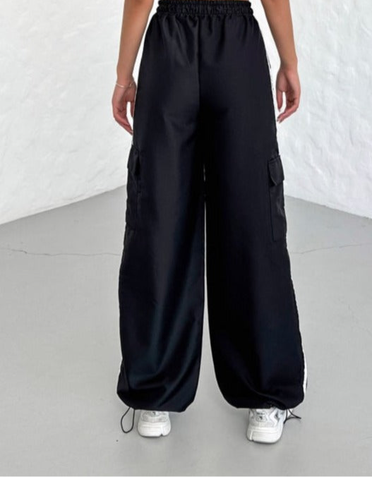 بجامة لاستيكة جيوب جانبية , قماش مطري ,قالب طبيعي