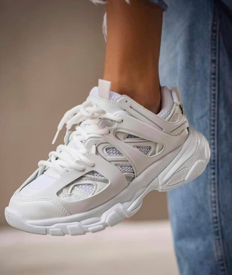 حذاء بالنسياغا تراك سنيكر ابيض ورصاصي ,قالب طبيعي (القياسات بين 36>44)