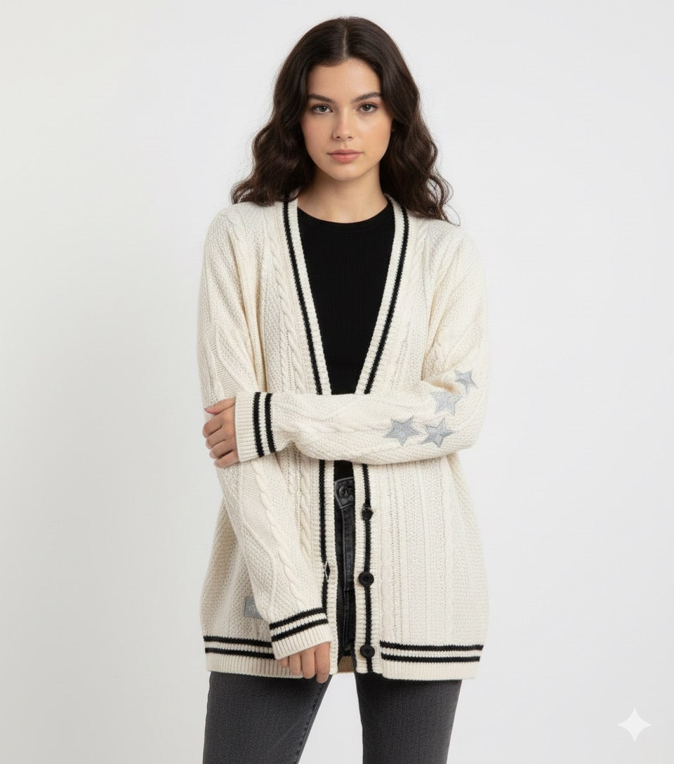 جاكيت تايلور سويفت لون بيجي