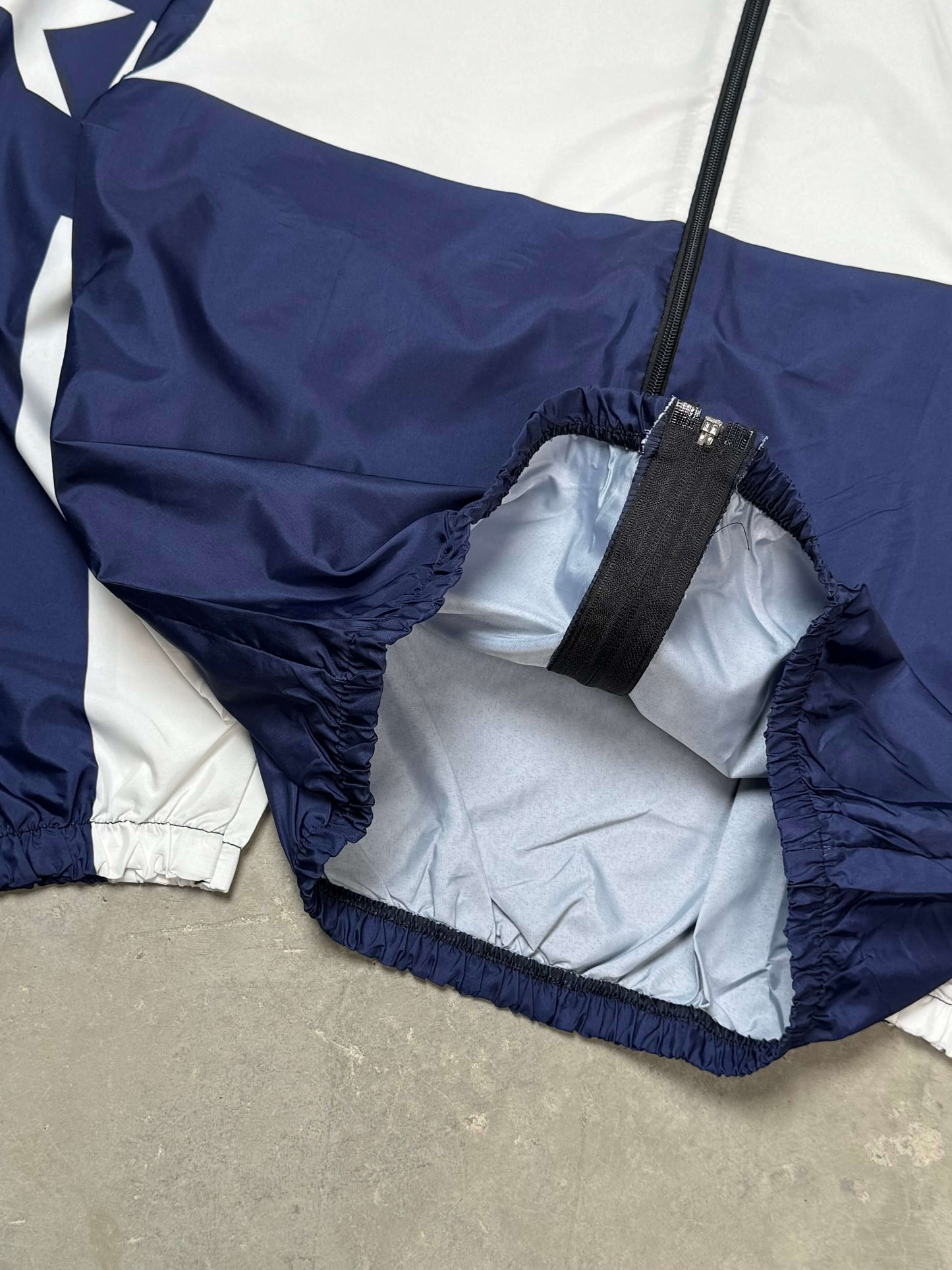 جاكيت نايك ابيض ونيلي ,مطري خفيف