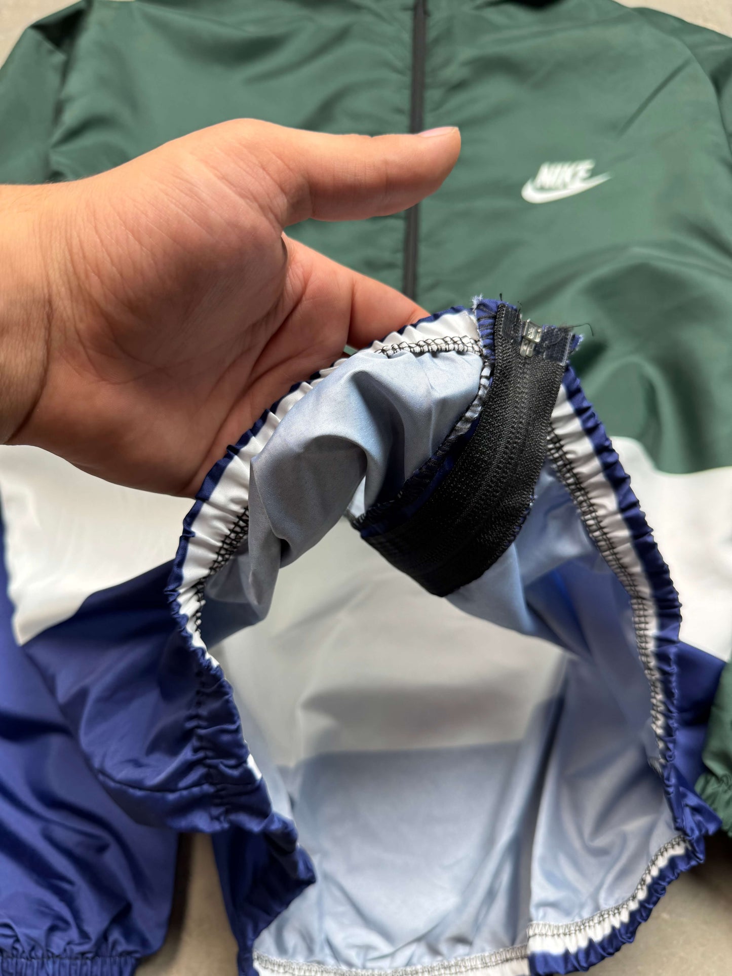 جاكيت نايك مطري خفيف