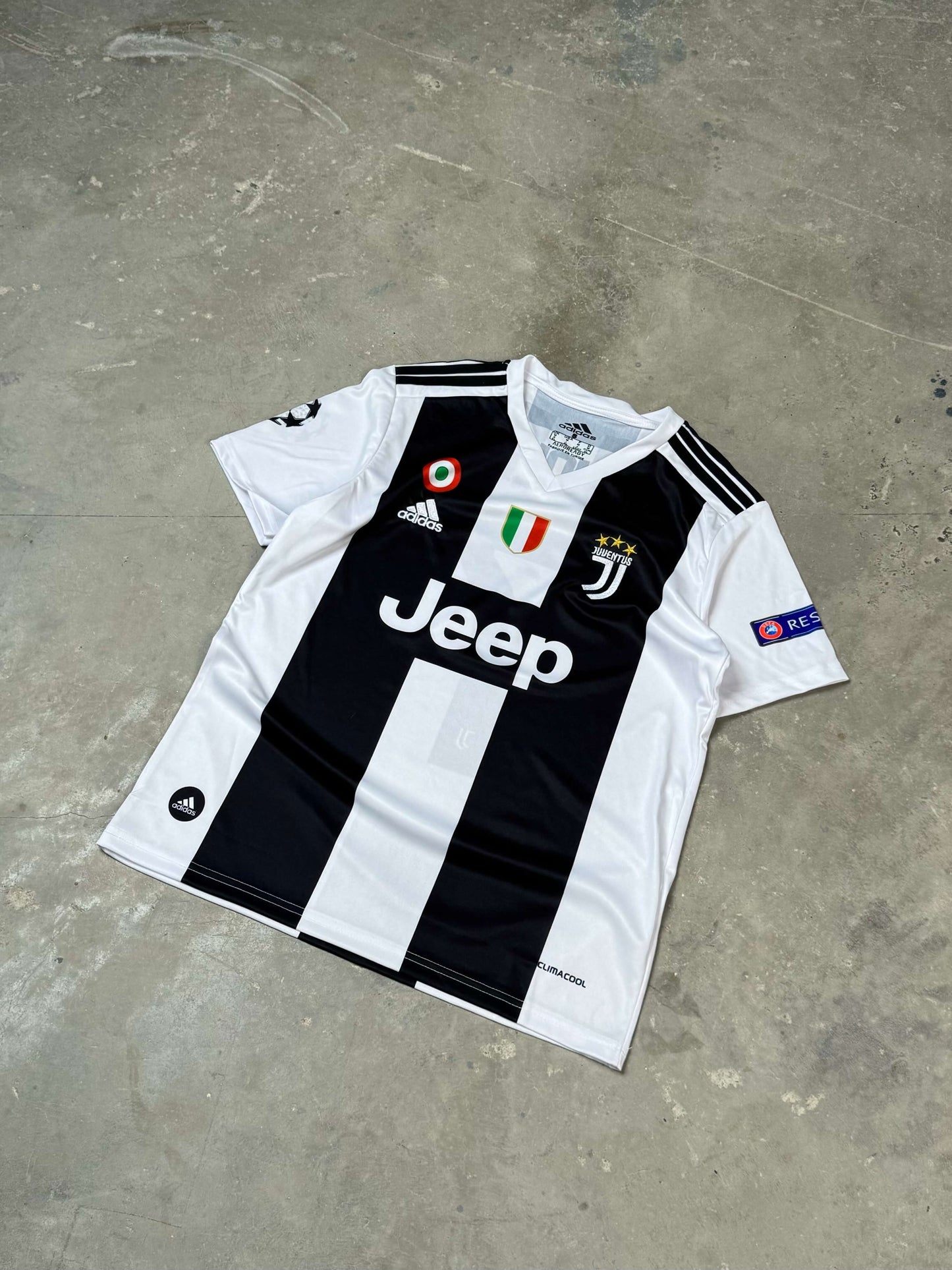 دريس تيشيرت يوفنتوس الاساسي كريستيانو