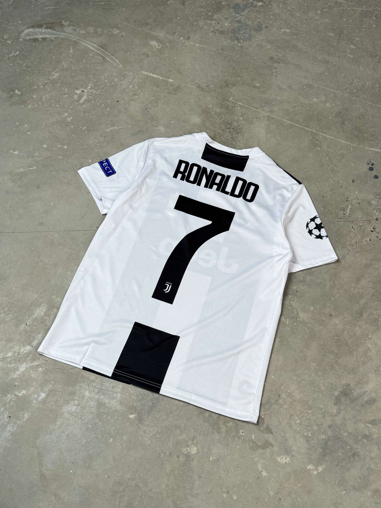 دريس تيشيرت يوفنتوس الاساسي كريستيانو