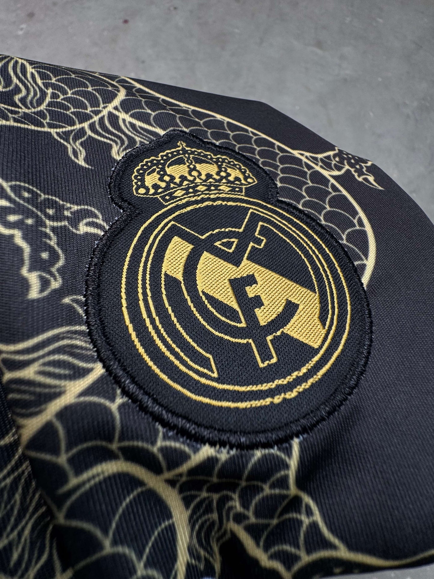 دريس تيشيرت ريال مدريد التنين كريستيانو✅