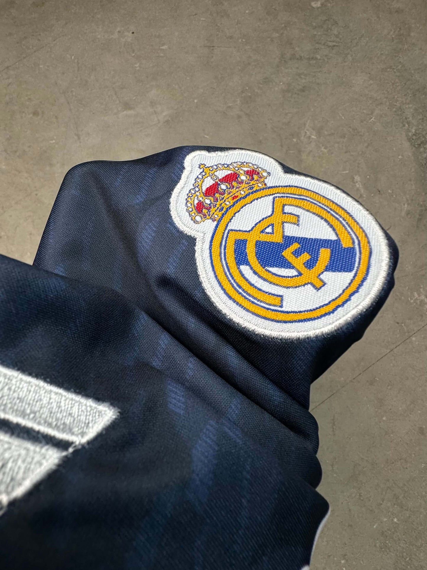 دريس تيشيرت ريال مدريد اديداس اردا جولر24