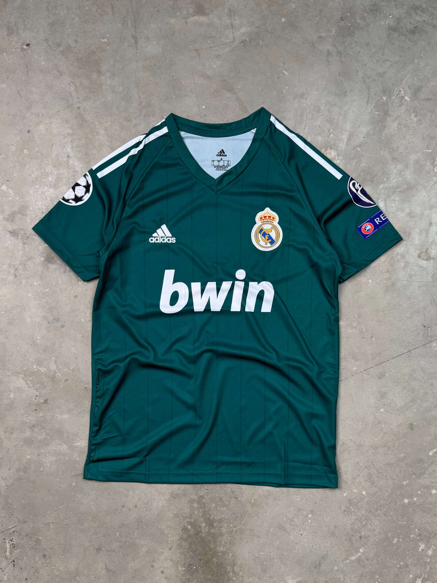 دريس تيشيرت ريال مدريد سيرخيو راموس 4