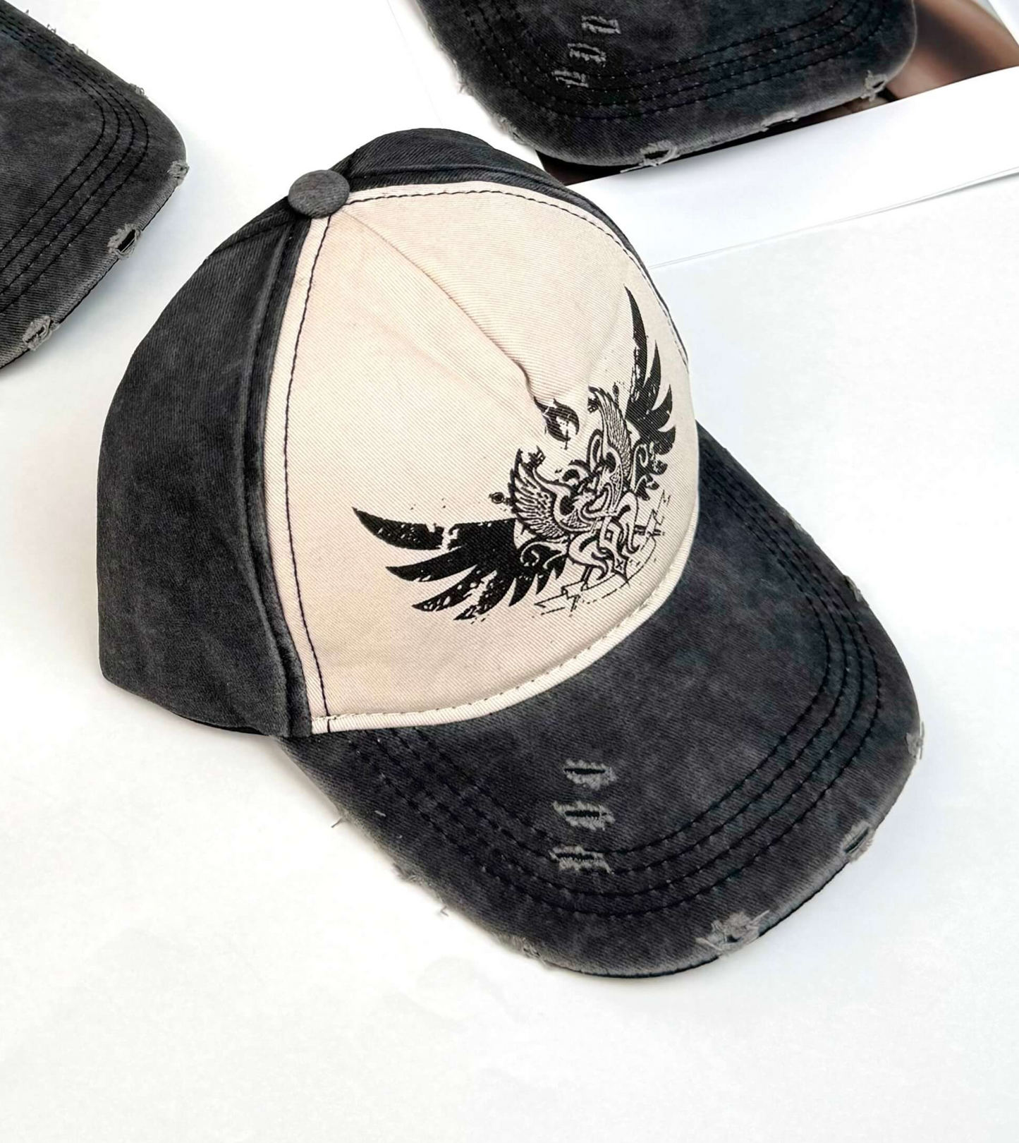 شفقات بيسبول اجنحة