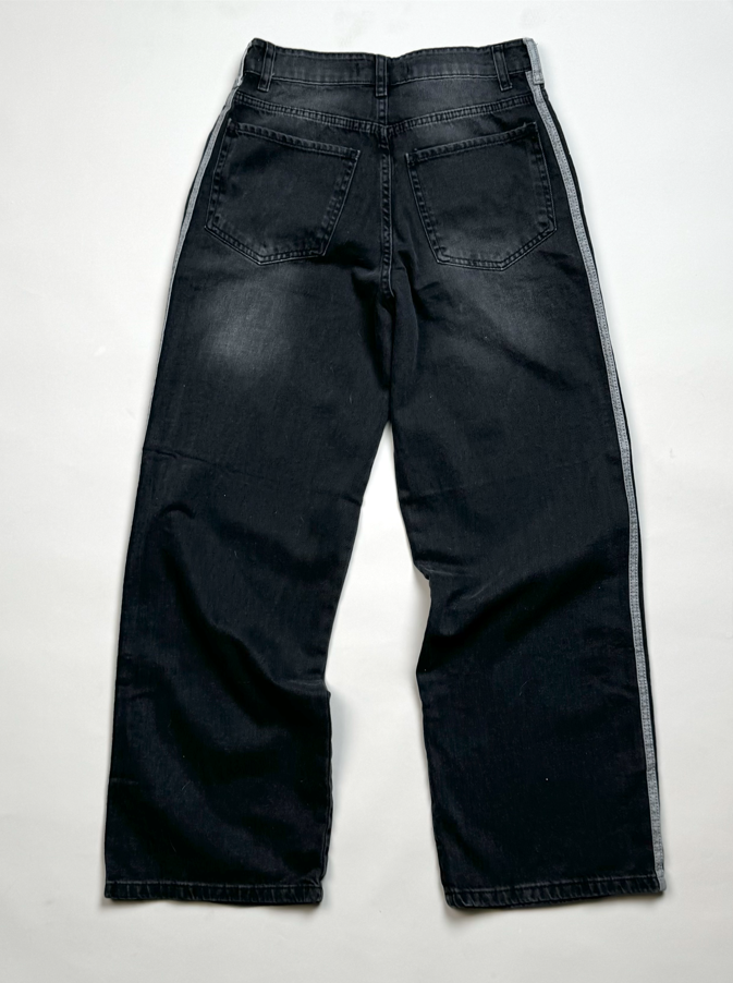 بنطرون جينز اسود بخطوط جانبية ,قالب طبيعي