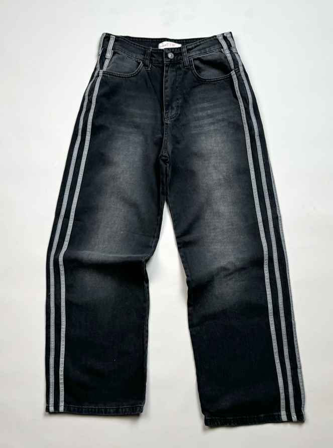 بنطرون جينز اسود بخطوط جانبية ,قالب طبيعي