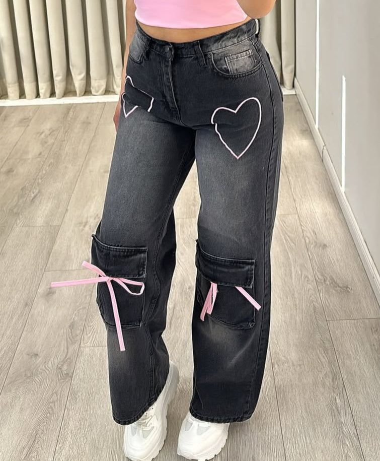 بنطرون جينز نسائي فيونكة جيب من الاسفل فضفاض اسود