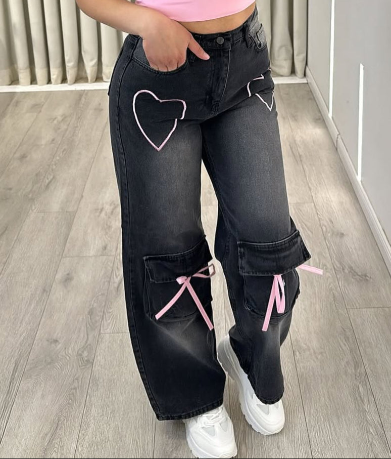 بنطرون جينز نسائي فيونكة جيب من الاسفل فضفاض اسود