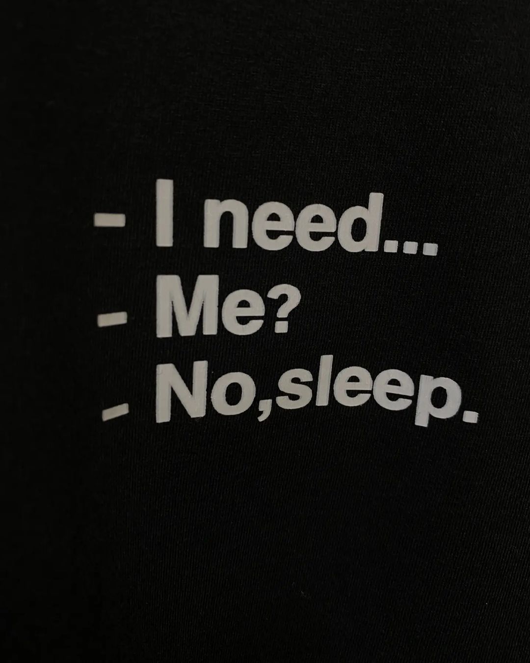 تيشيرتات بعبارات بسيطة