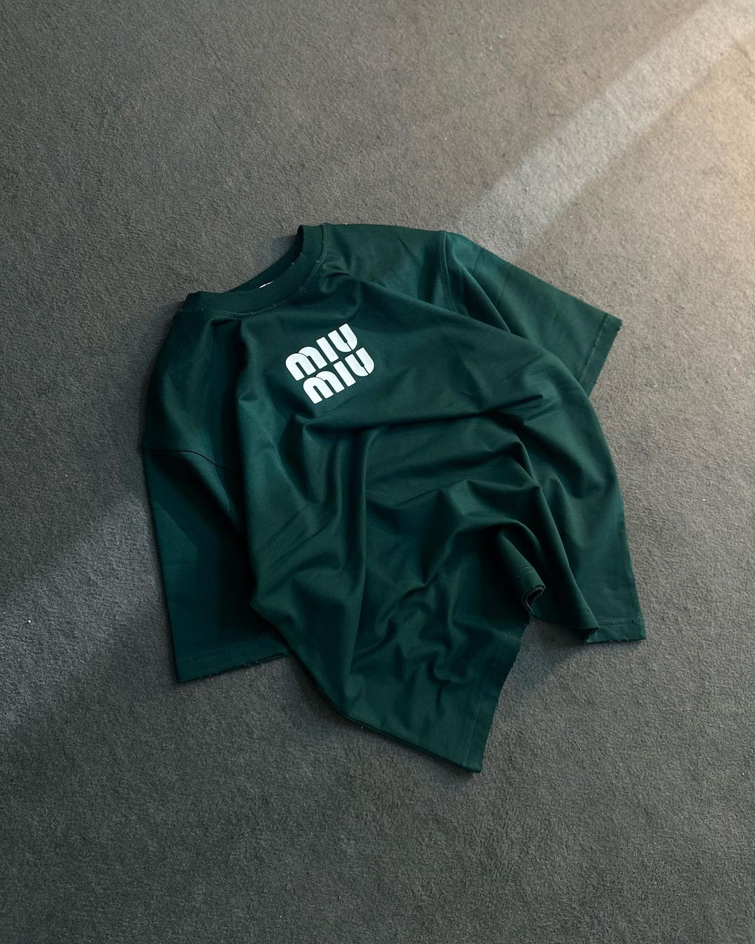 تيشيرتات بعبارات بسيطة