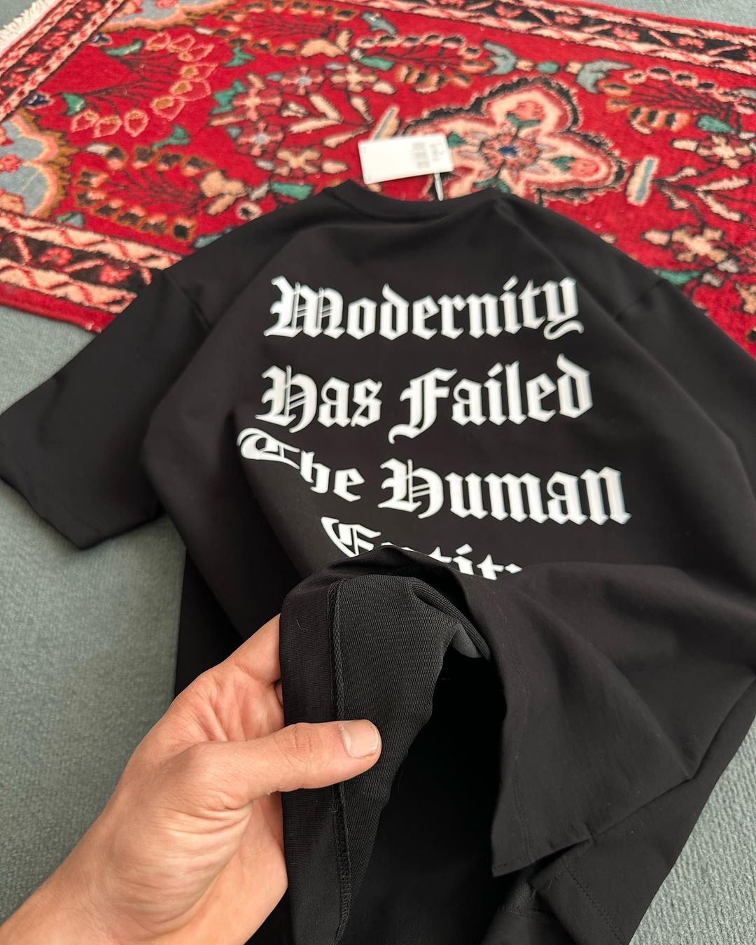 تيشيرت الكيان الانساني