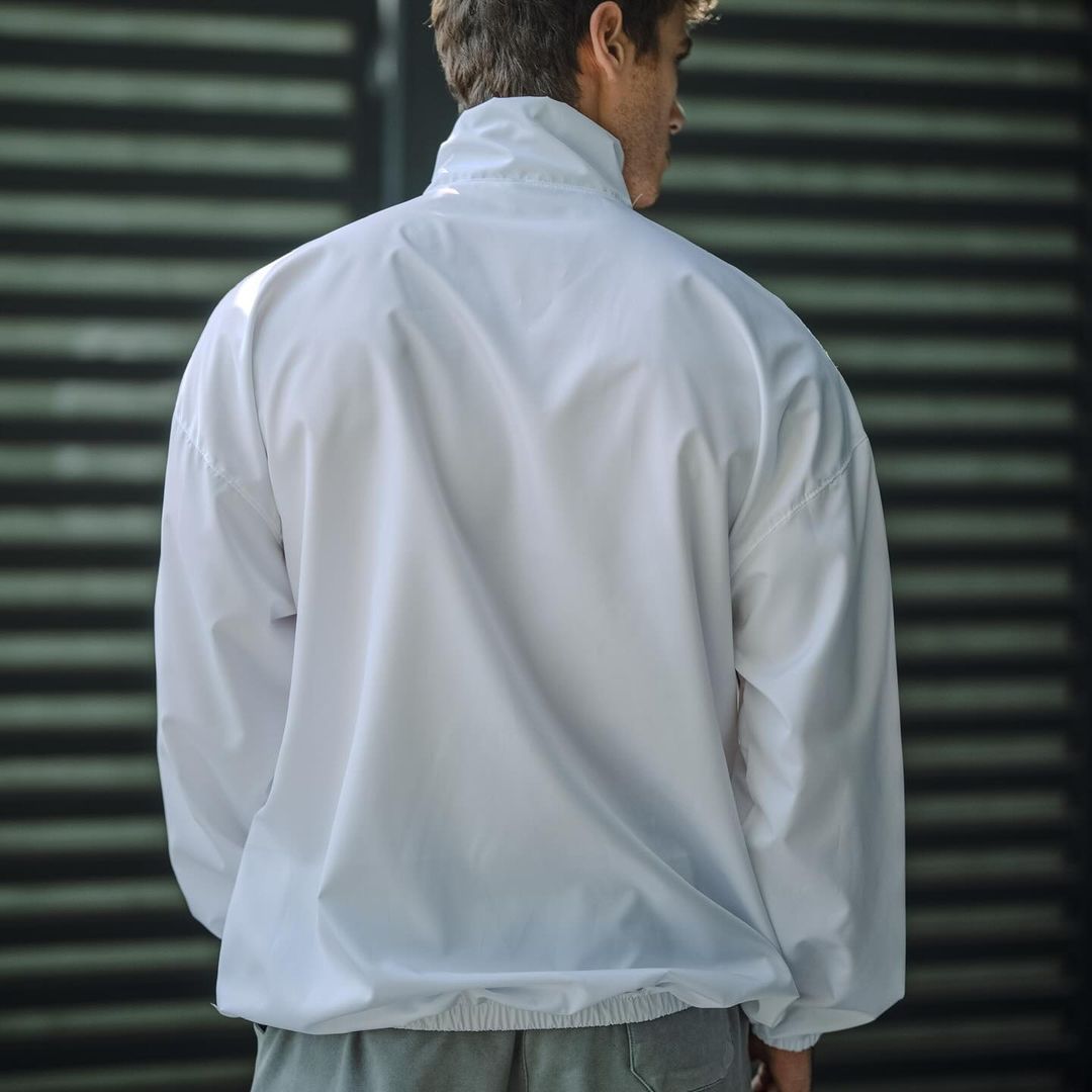 جاكيت سادة نايك مطري خفيف