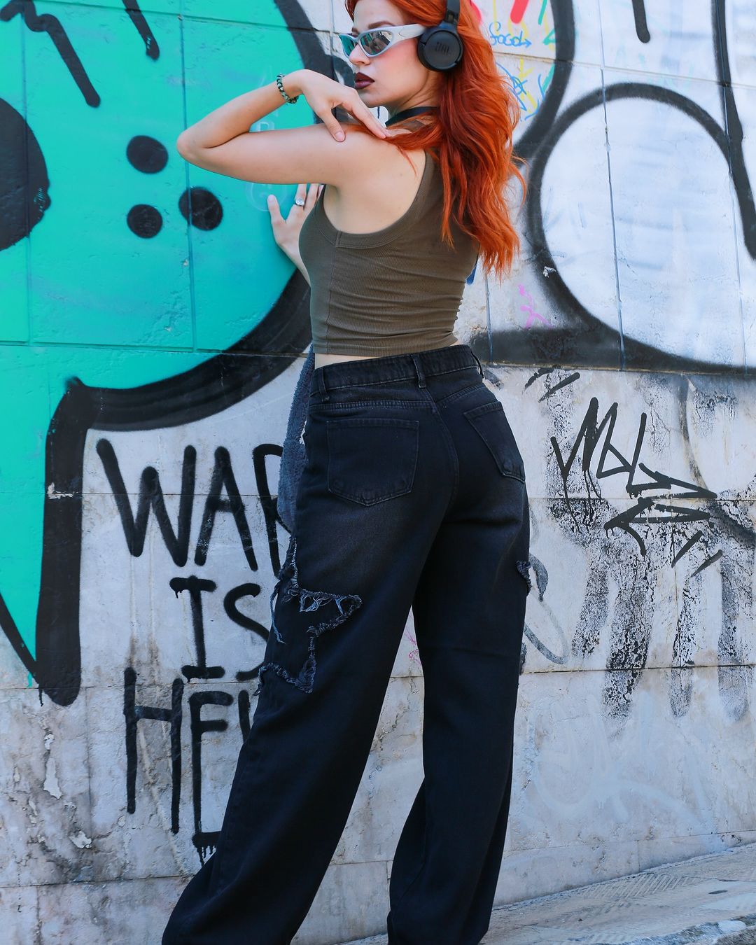 بنطرون جينز اسود نجوم جانبية ,قالب طبيعي