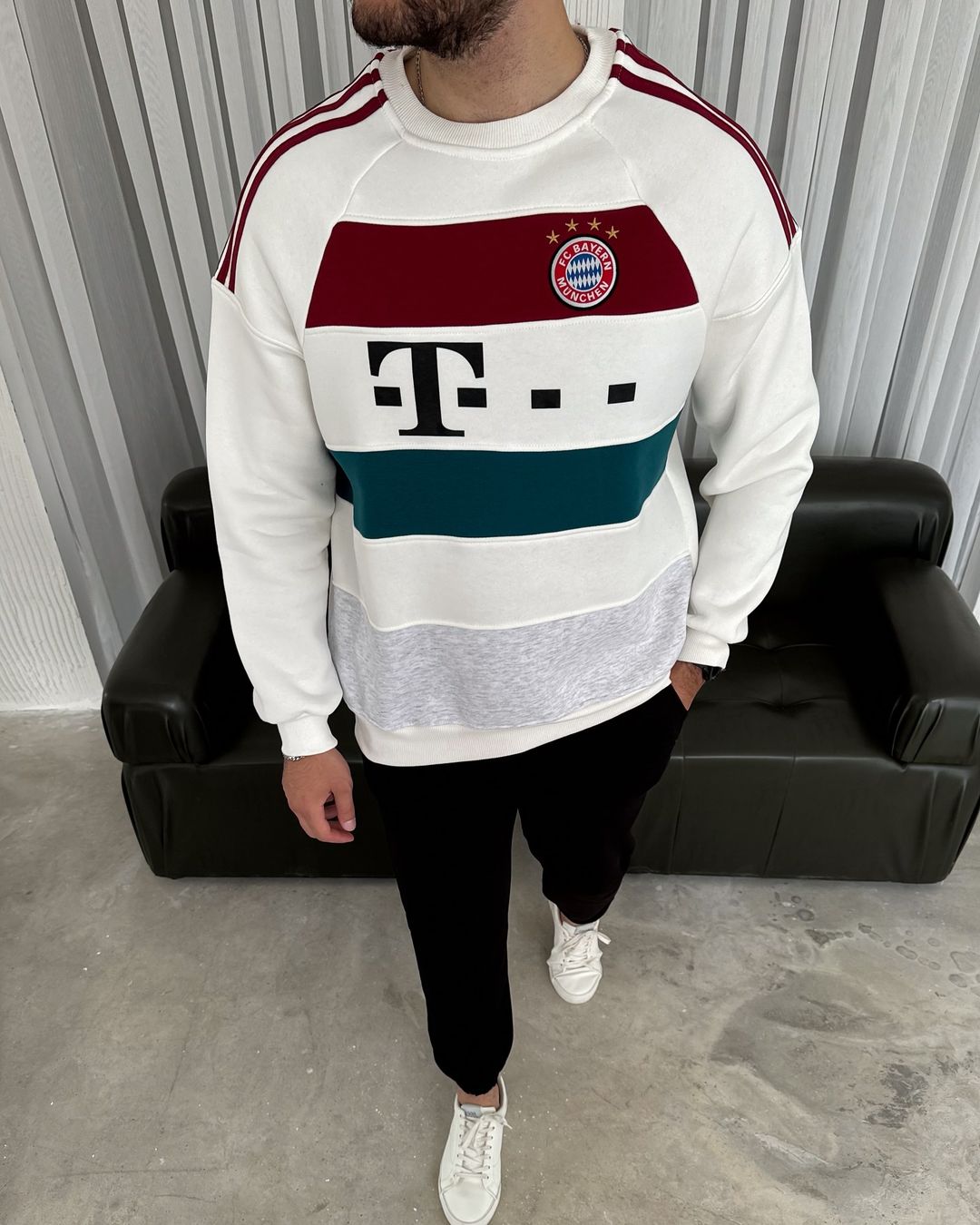 سويتر بايرن ميونيخ ابيض ,قالب كبير