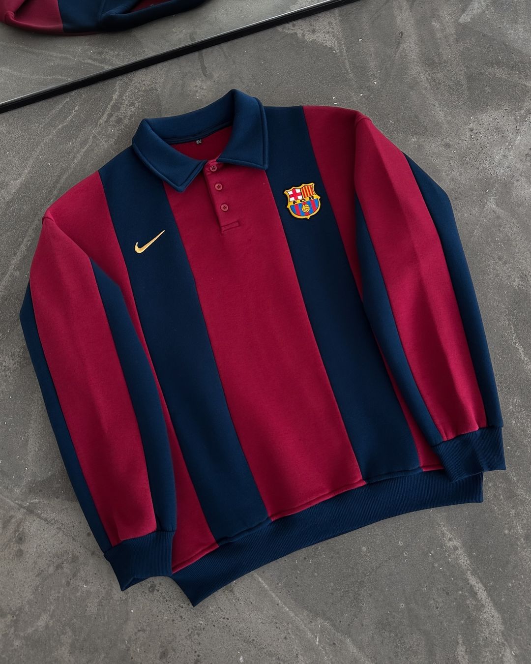 سويتر برشلونة ياخة احمر ونيلي , قالب كبير