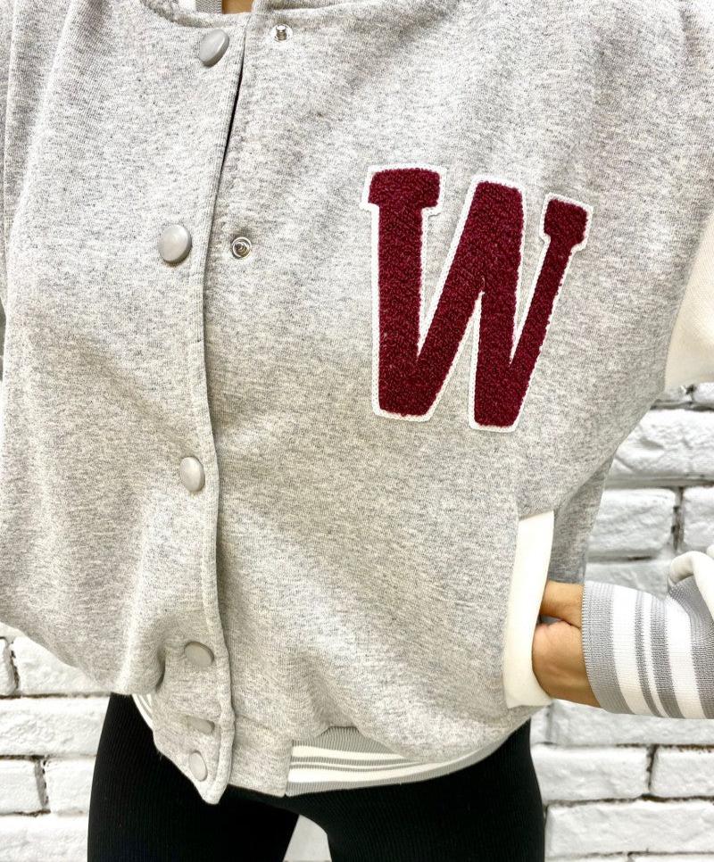 ✅W جاكيت نسائي بيسبول ابيض ورصاصي حرف