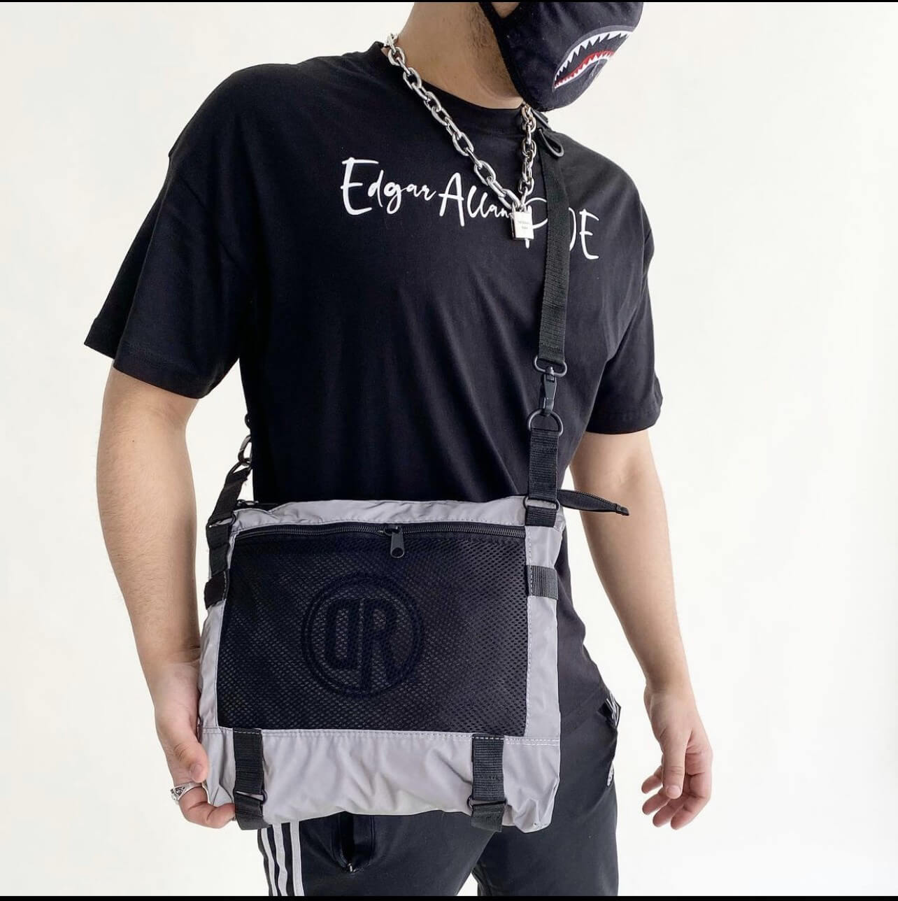 DR- حقيبة