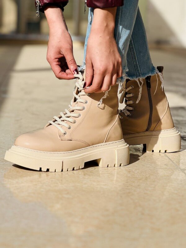 بوت عالي لون بيجي نسائي ,قالب صغير (القياسات بين 36>39)