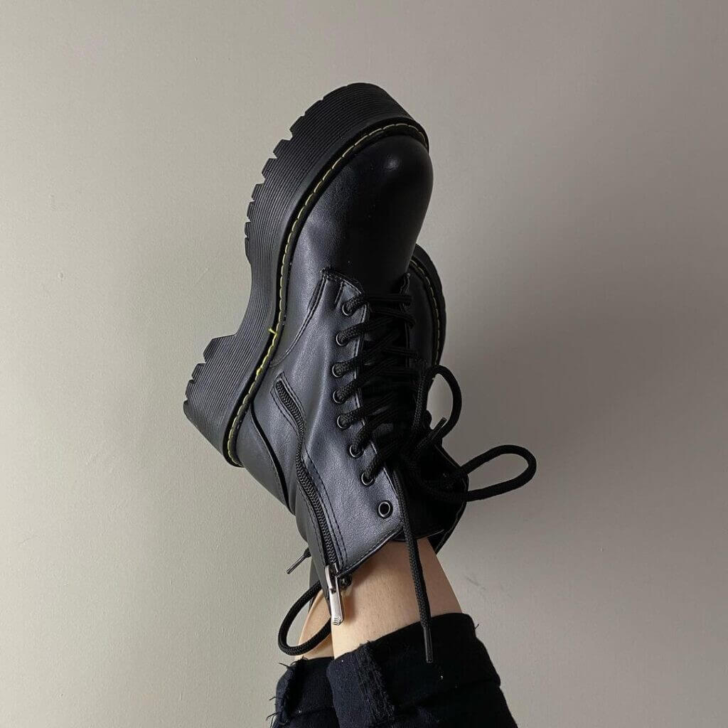 بوت مارتن كعب اسود ,قالب طبيعي (القياسات بين 36>40)