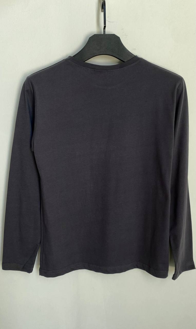 بدي قطة سوداء ليلي للسفر