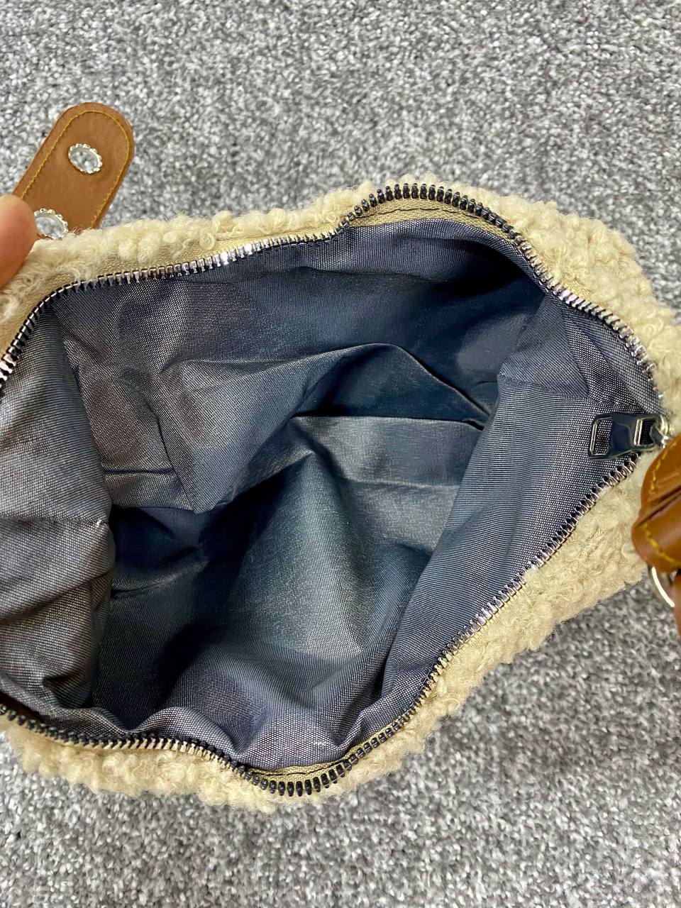 جنطة كتف ابقى جميلًا