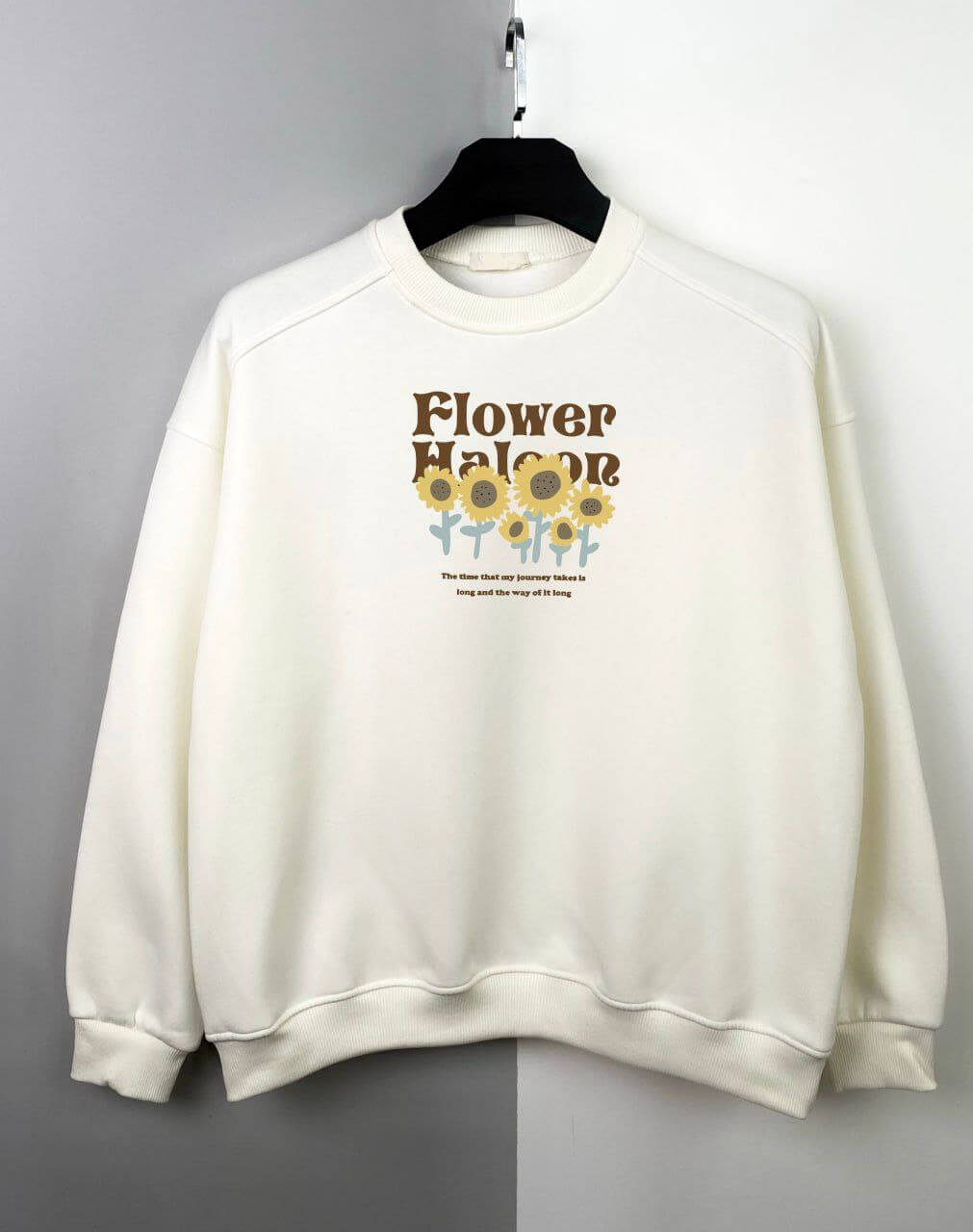 سويتشيرت طبعة ورد اصفر وسطية