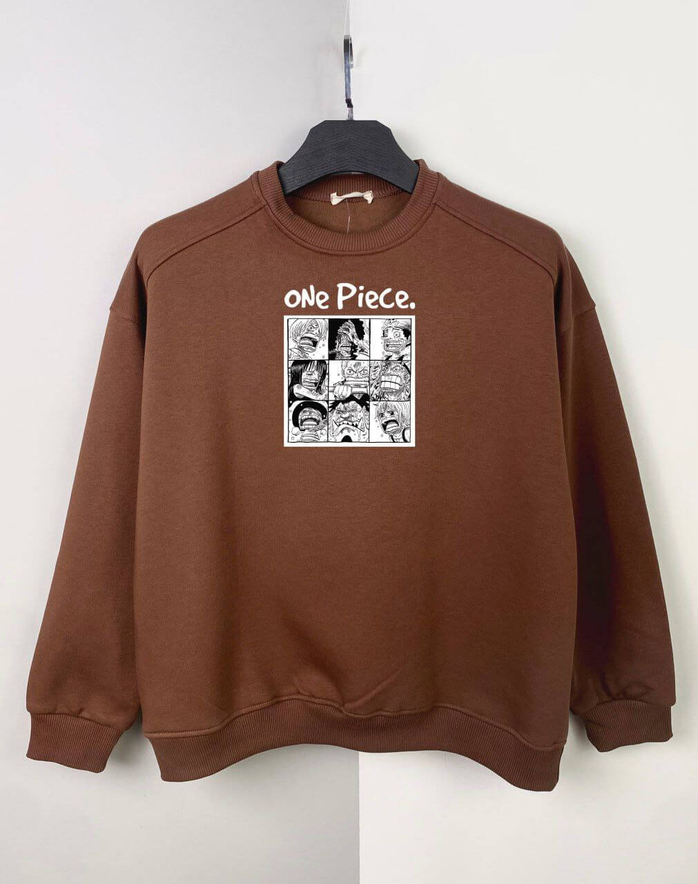سويتشيرت طبعة ون بيس وسطية