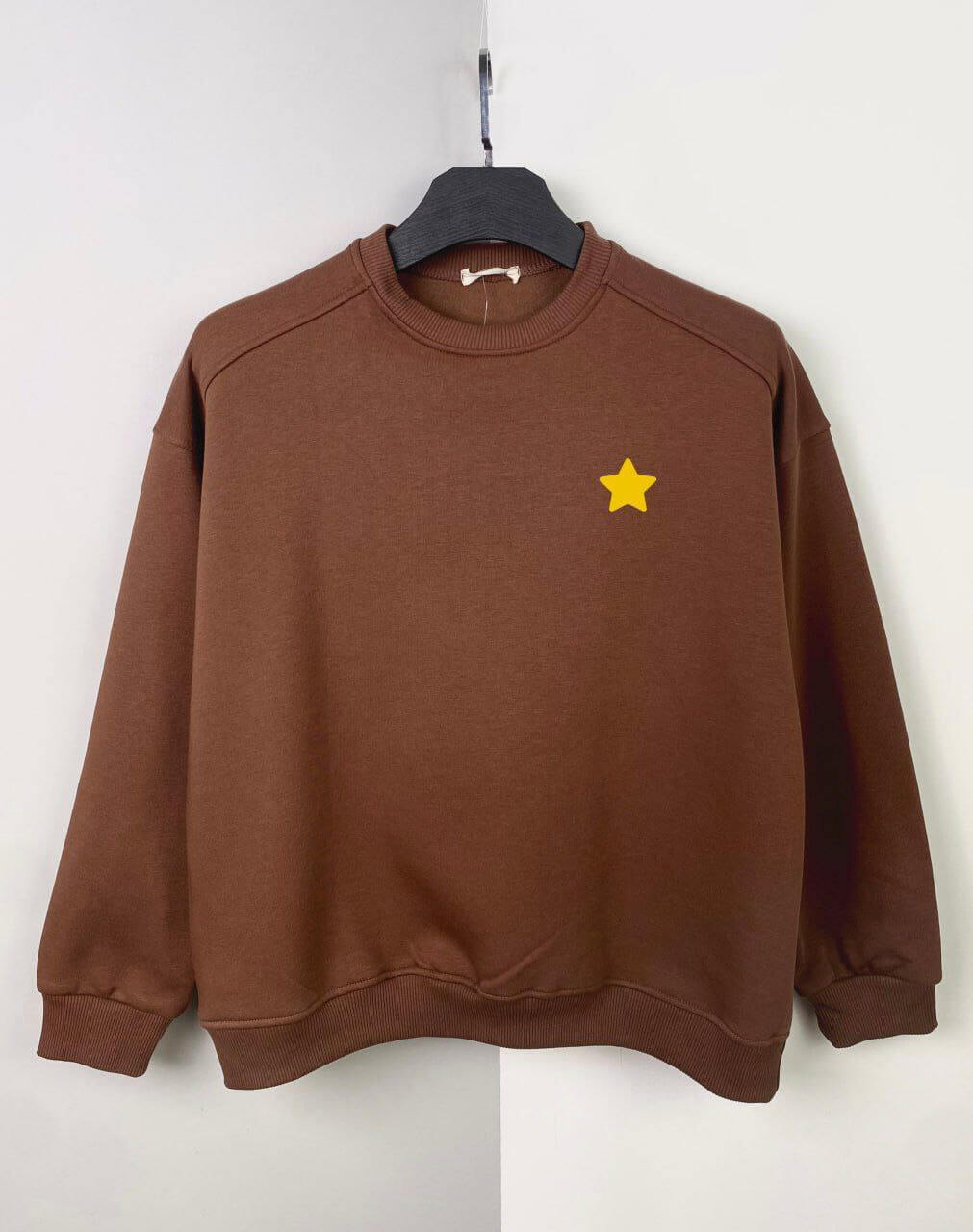 سويتشيرت طبعة نجمة جانبيه