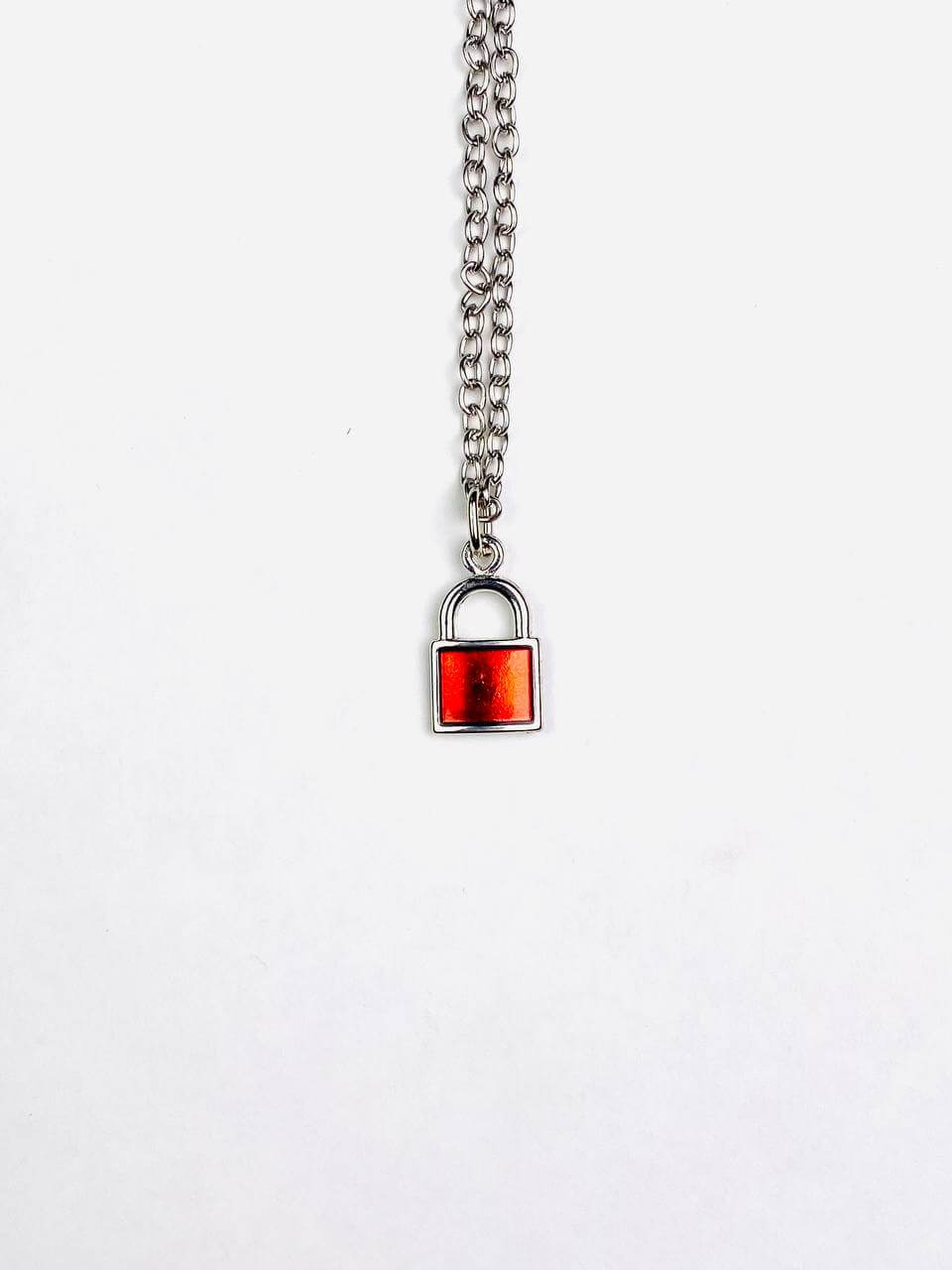 قلادة قفل لونين