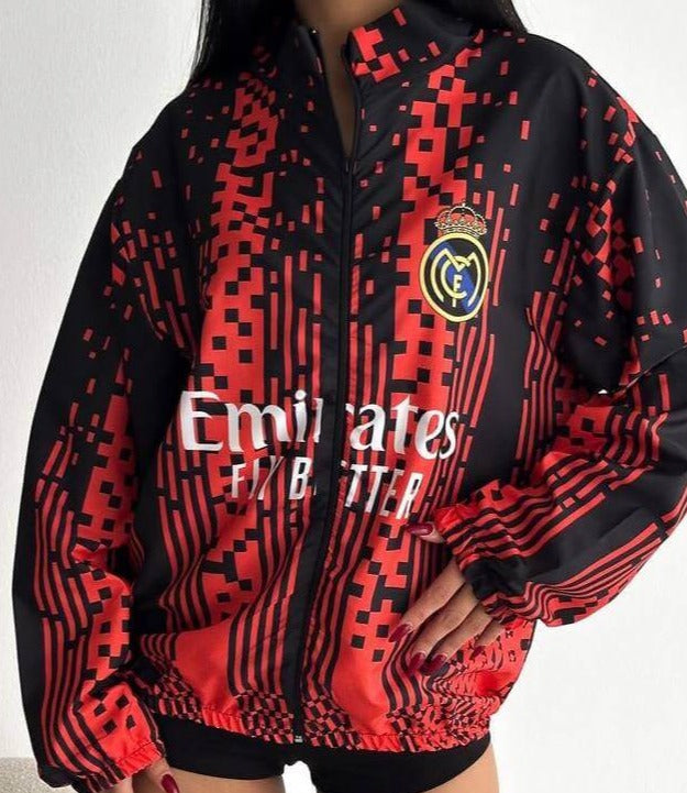 جاكيت ريال مدريد احمر واسود مطري خفيف