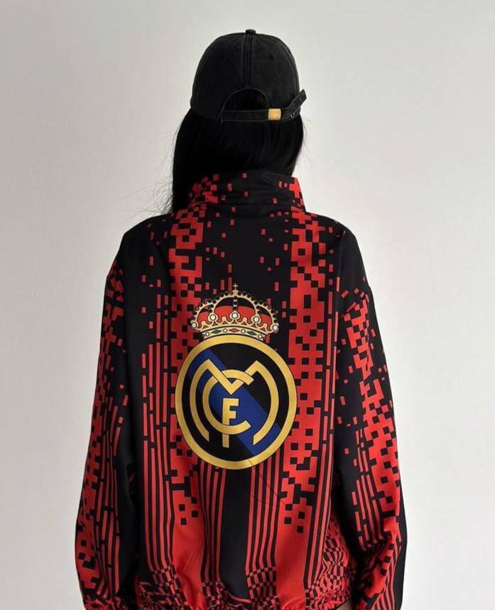 جاكيت ريال مدريد احمر واسود مطري خفيف