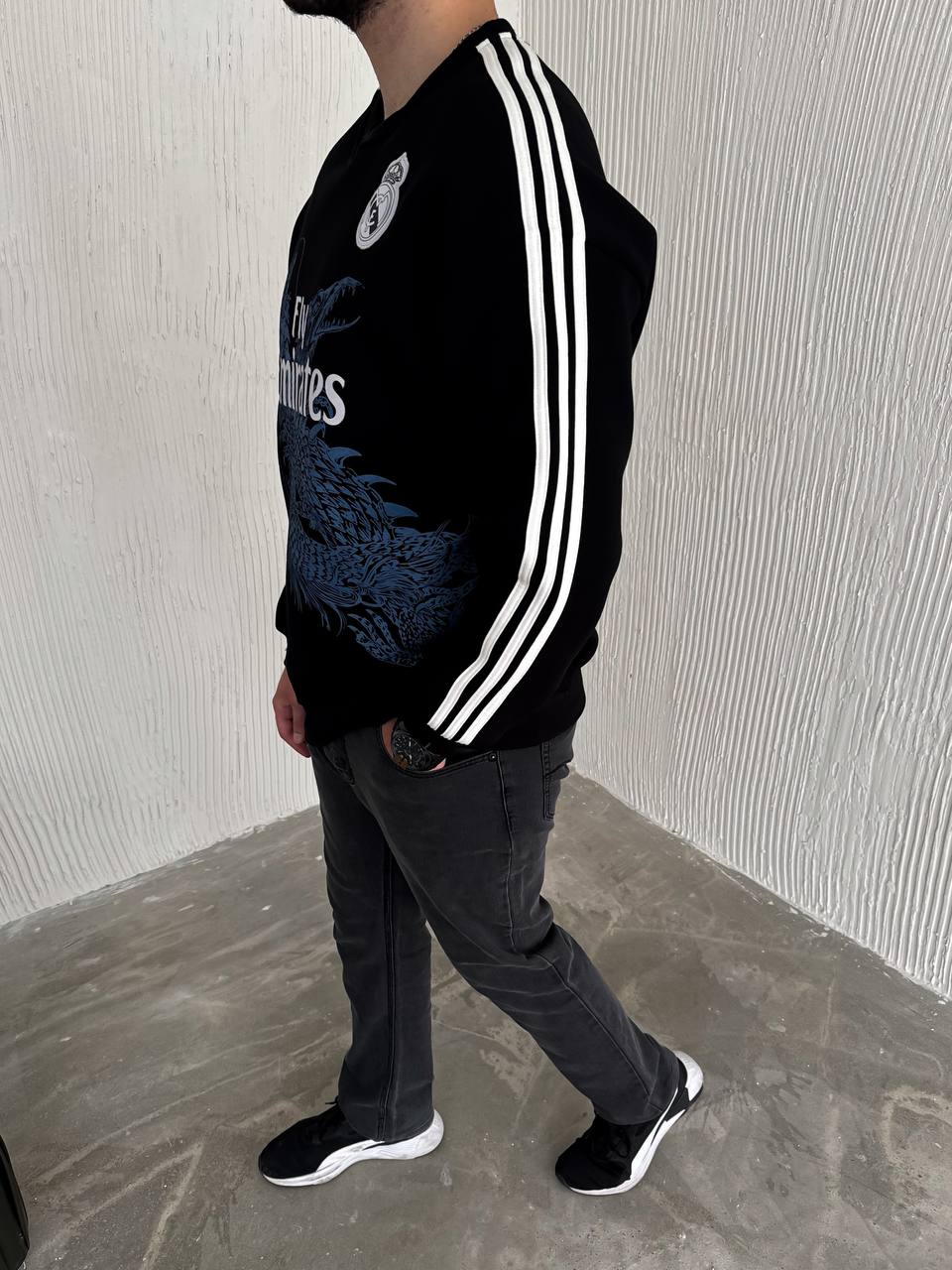 سويتر ريال مدريد والتنين لون اسود ,قالب كبير