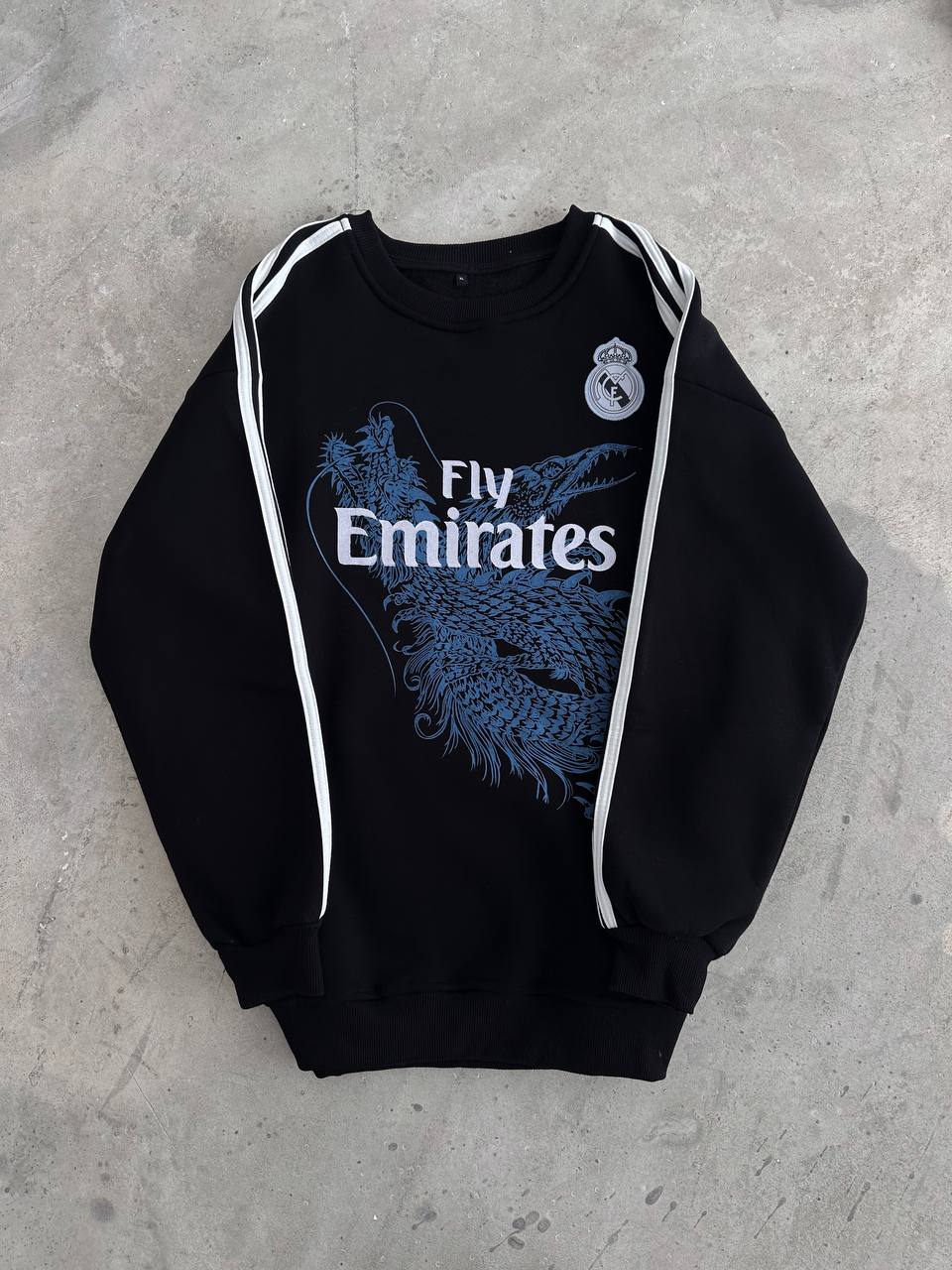 سويتر ريال مدريد والتنين لون اسود ,قالب كبير