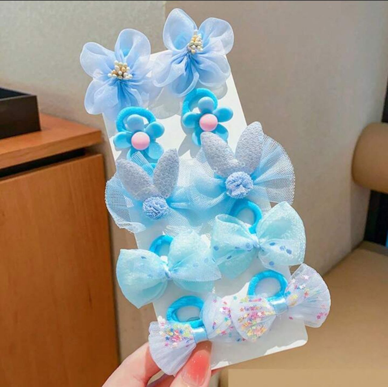 كترات شعر فيونكة وورود