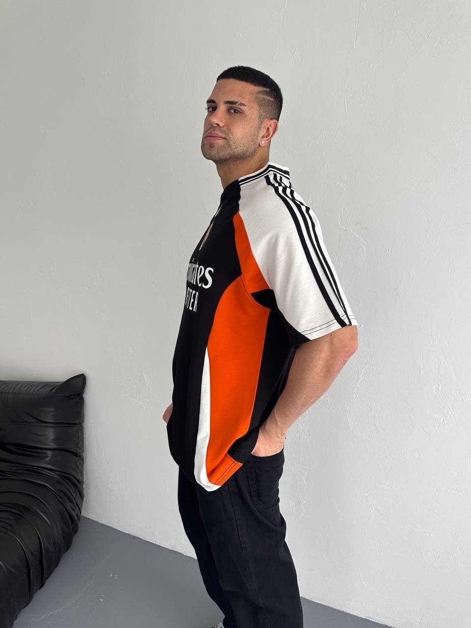 تيشيرت ريال مدريد اديداس اسود وبرتقالي , قالب كبير