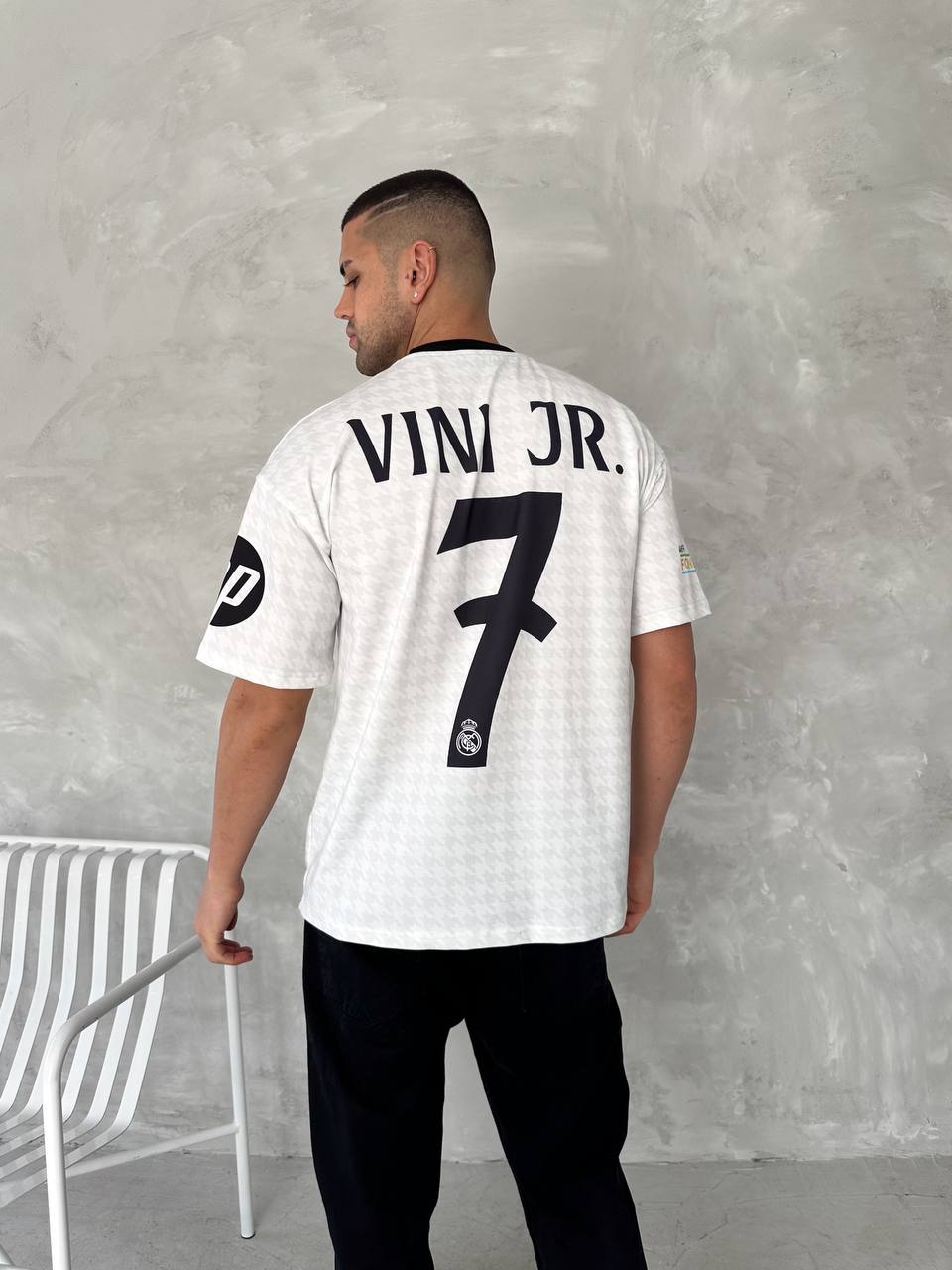 تيشيرت ريال مدريد فينيسيوس جونيور , قالب كبير