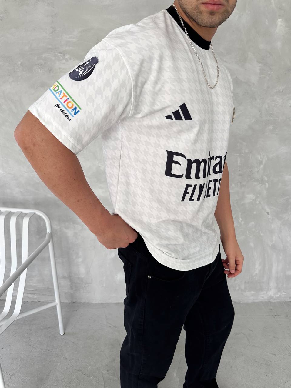 تيشيرت ريال مدريد فينيسيوس جونيور , قالب كبير