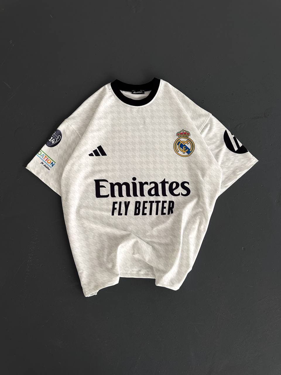 تيشيرت ريال مدريد فينيسيوس جونيور , قالب كبير