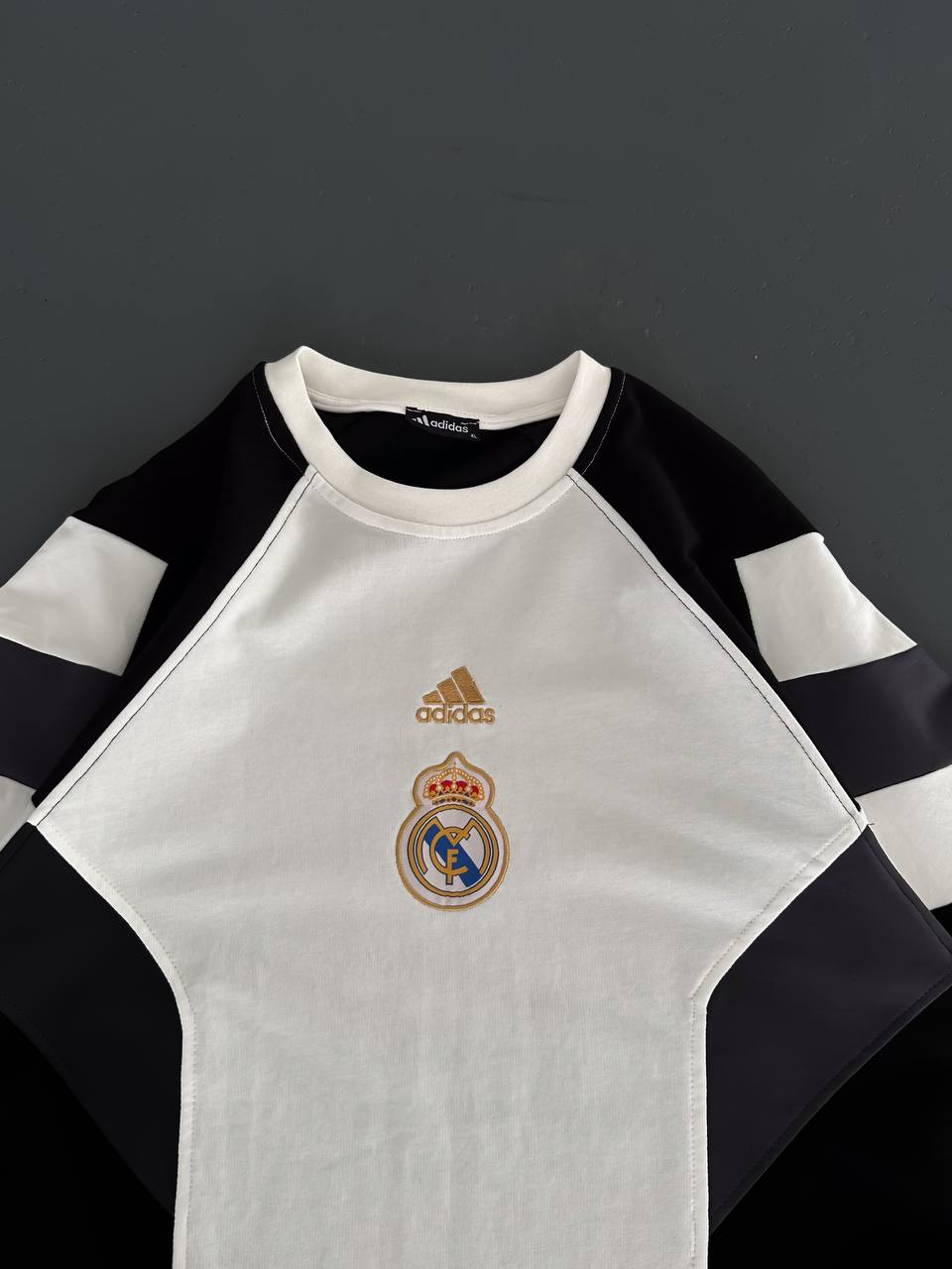 تيشيرت ريال مدريد ابيض واسود , قالب كبير