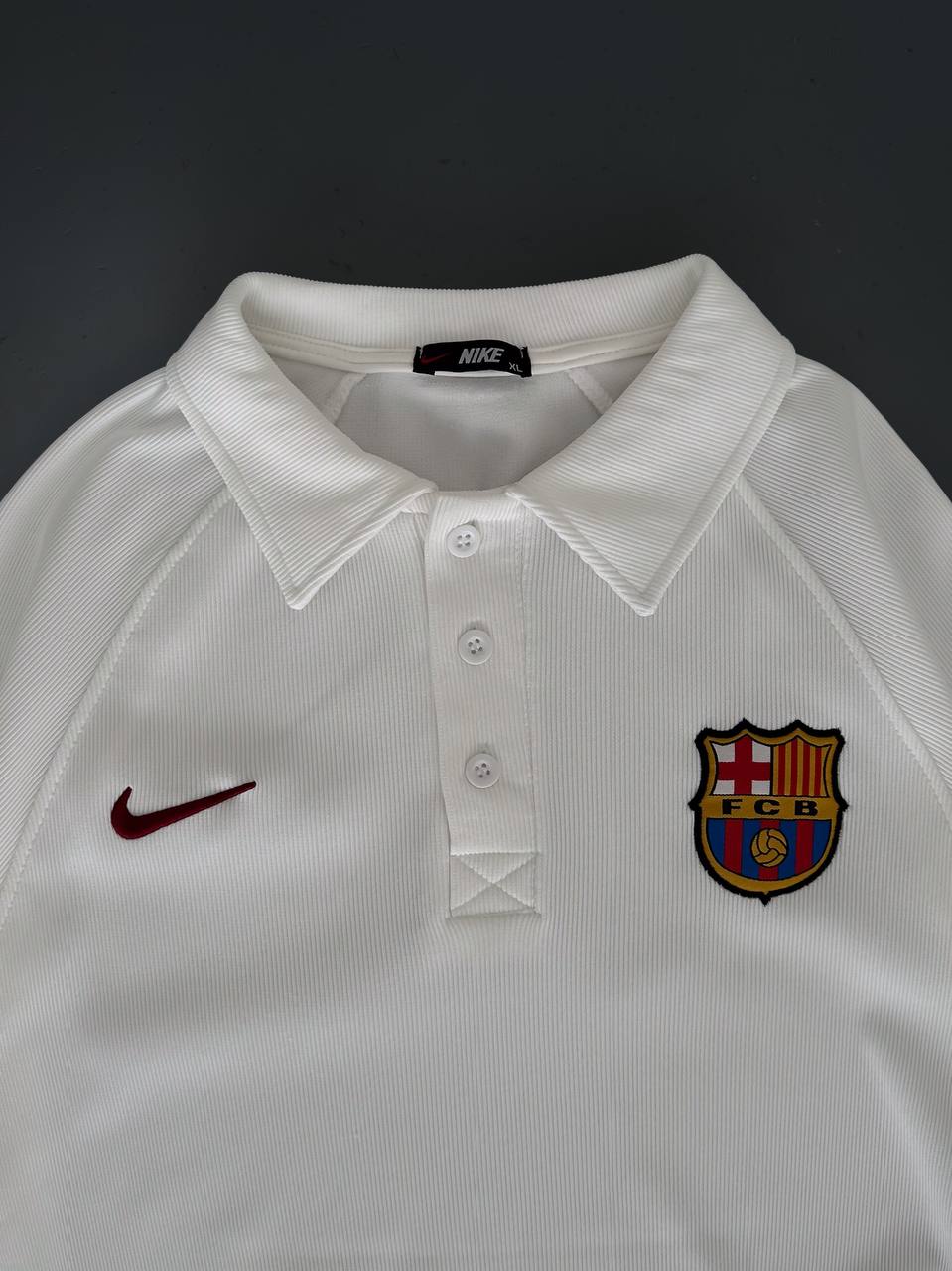 تيشيرت ياخة برشلونة نايك ابيض , قالب كبير