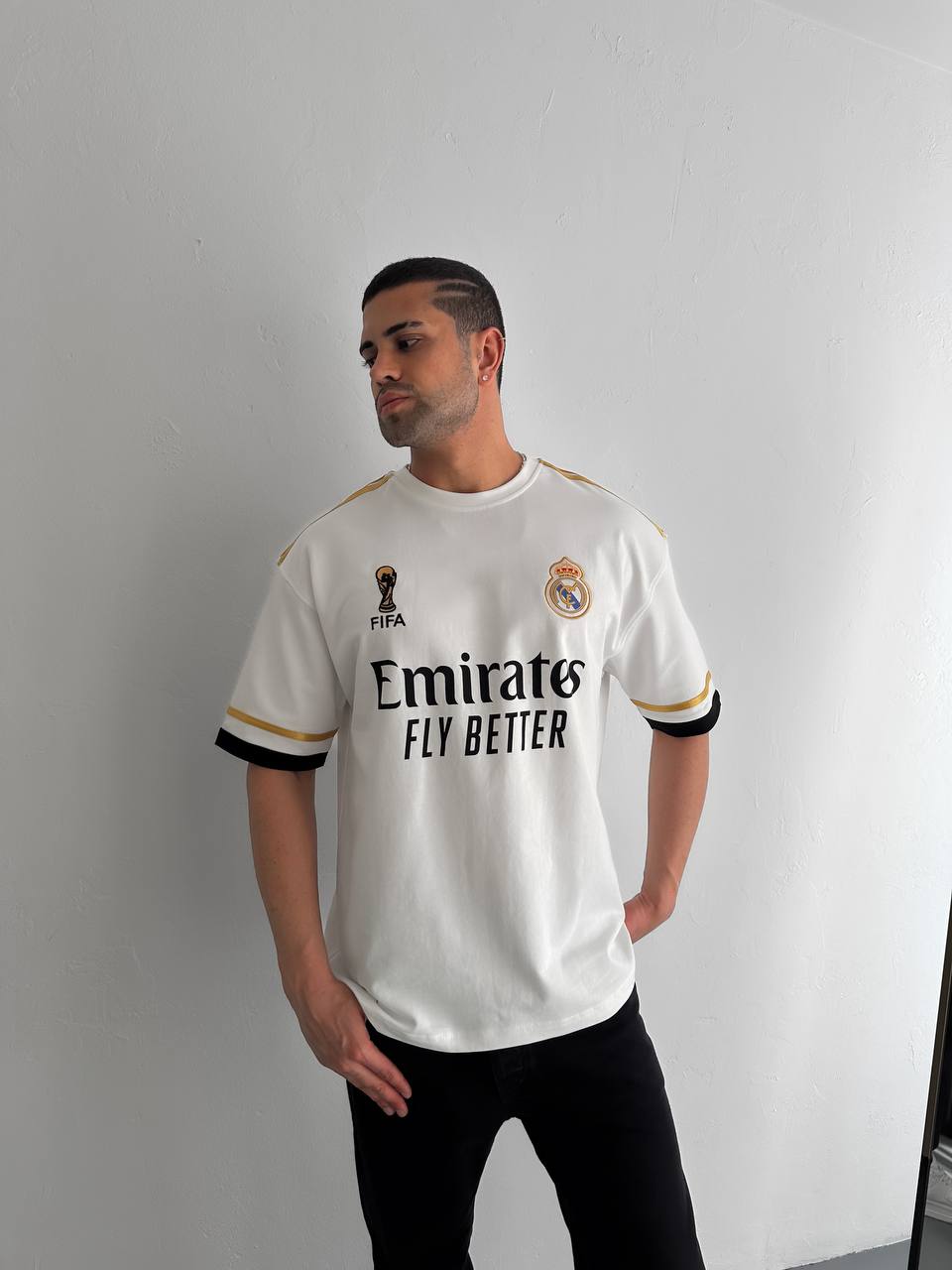 تيشيرت ريال مدريد الملك فيفا ابيض , قالب كبير