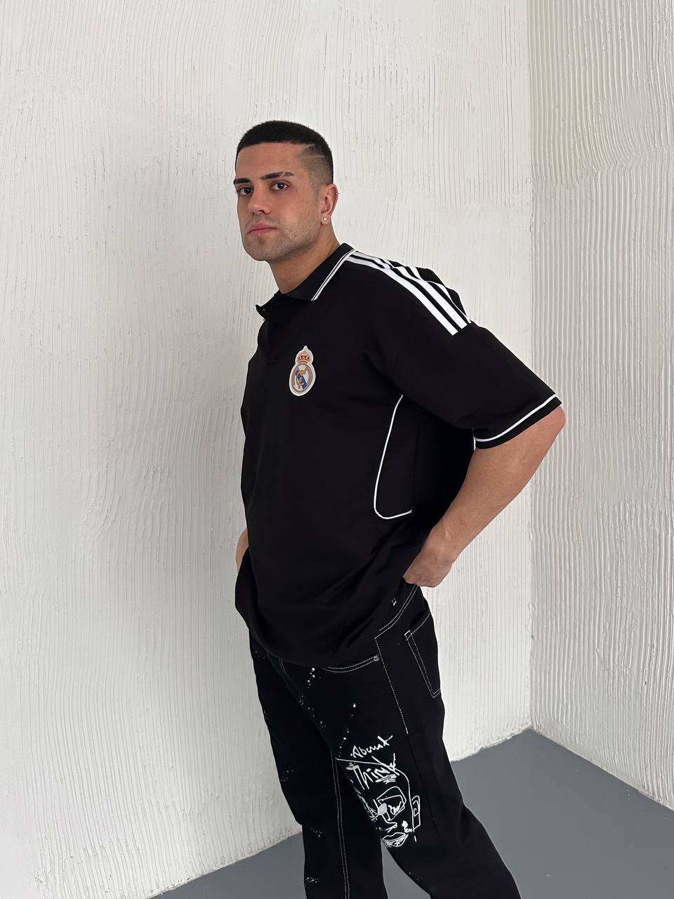 تيشيرت ياخة ريال مدريد اسود خطوط ابيض , قالب كبير