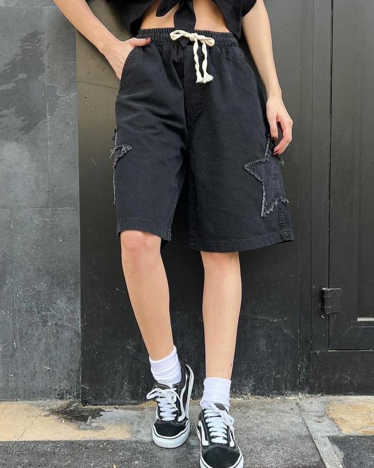 شورت جينز اسود نجوم